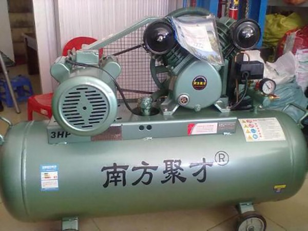 香港南方聚才活塞式空壓機