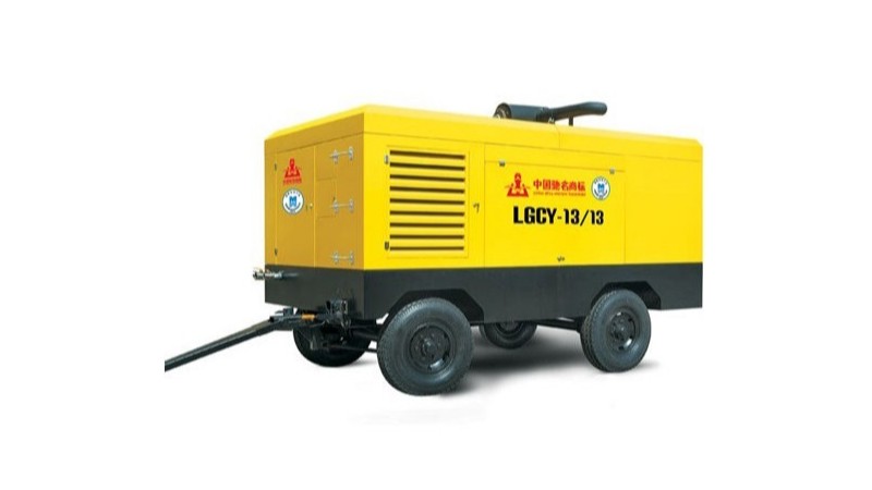 噴油螺桿壓縮機(jī)